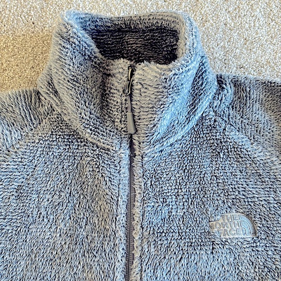 The North Face Osito 2 High Rise Mid Grey Gray Stripe Jacket Coat Medium - Picture 3 of 8